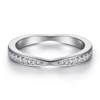 Engagement Ring with lab grown diamonds or moissanite